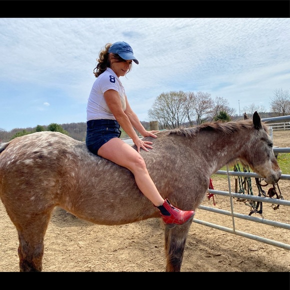 Meet your Posher, Patty - Picture 5 of 17